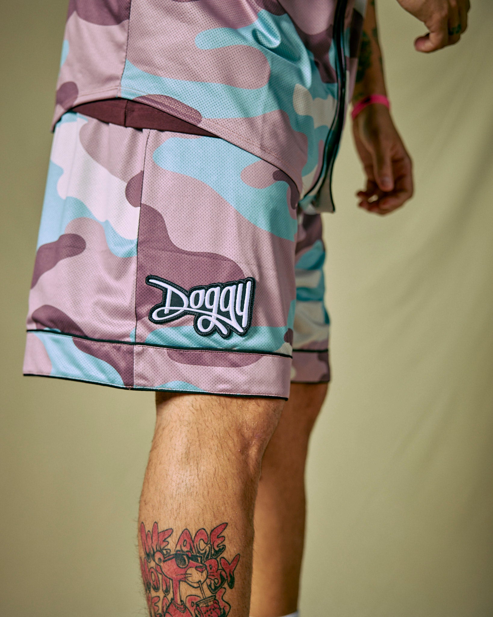 Short Basket Camou Rosa