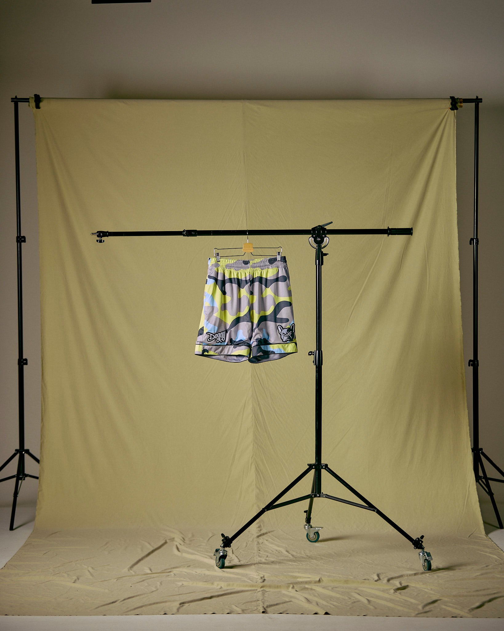 Short Basket Camou Lime